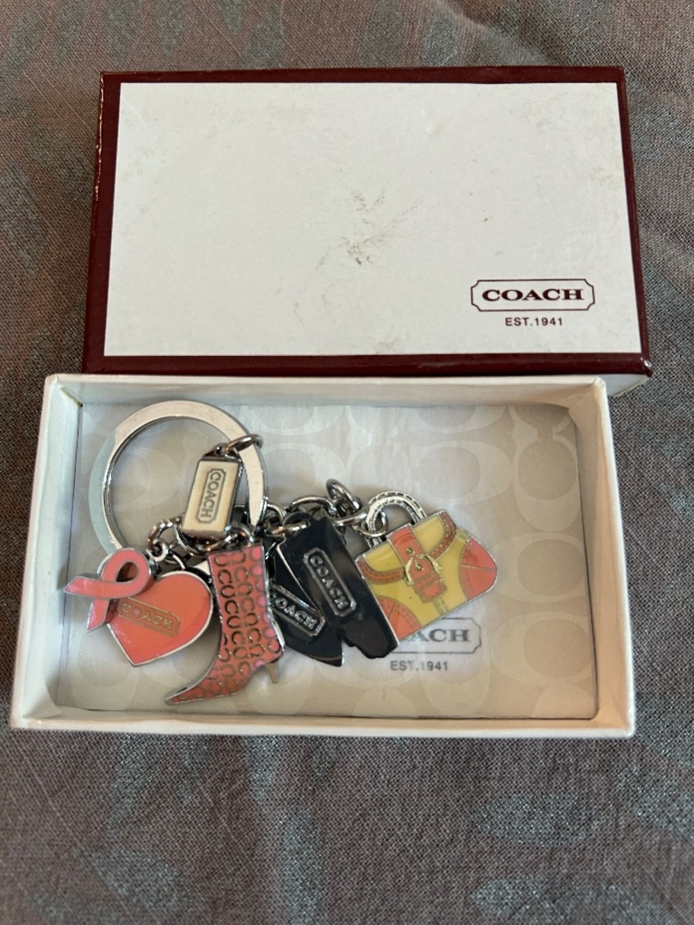 VINTAGE COACH BREST CANCER KC - Picture 1 of 4
